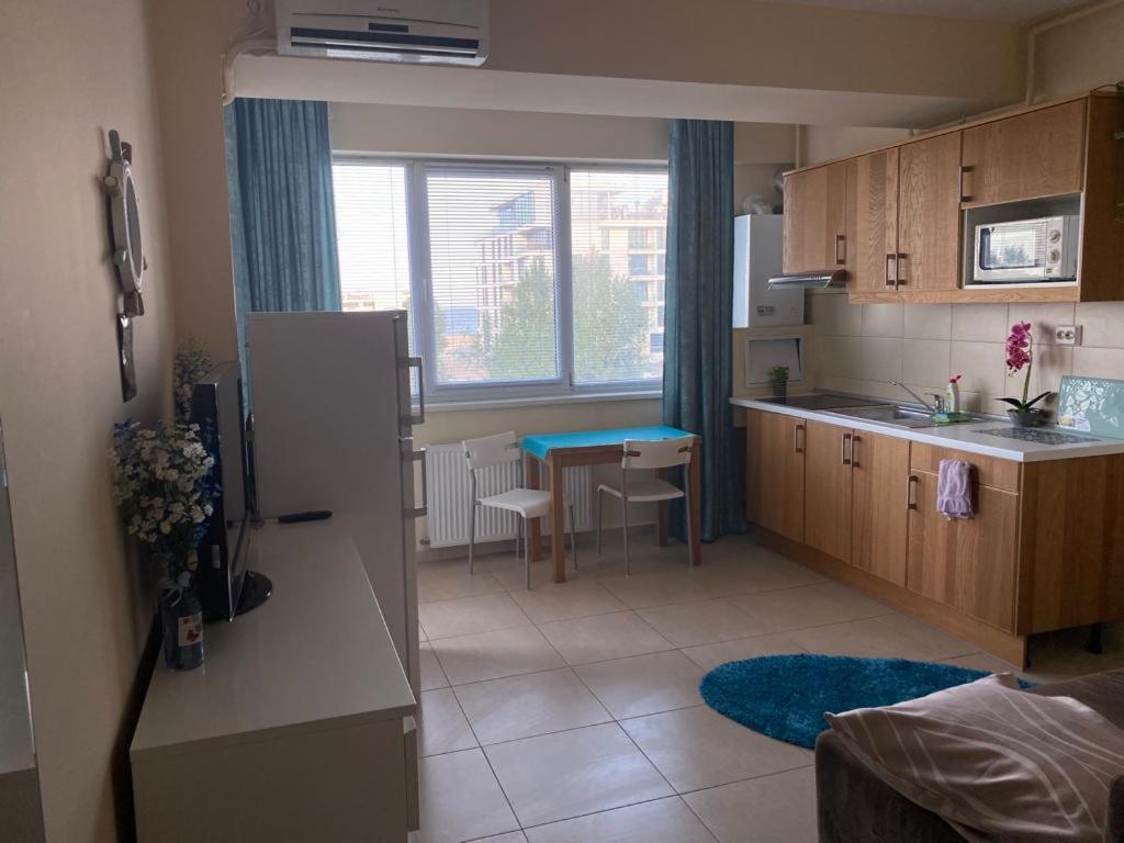Apartament Summerland La Malul Marii Negre Мамая Екстериор снимка